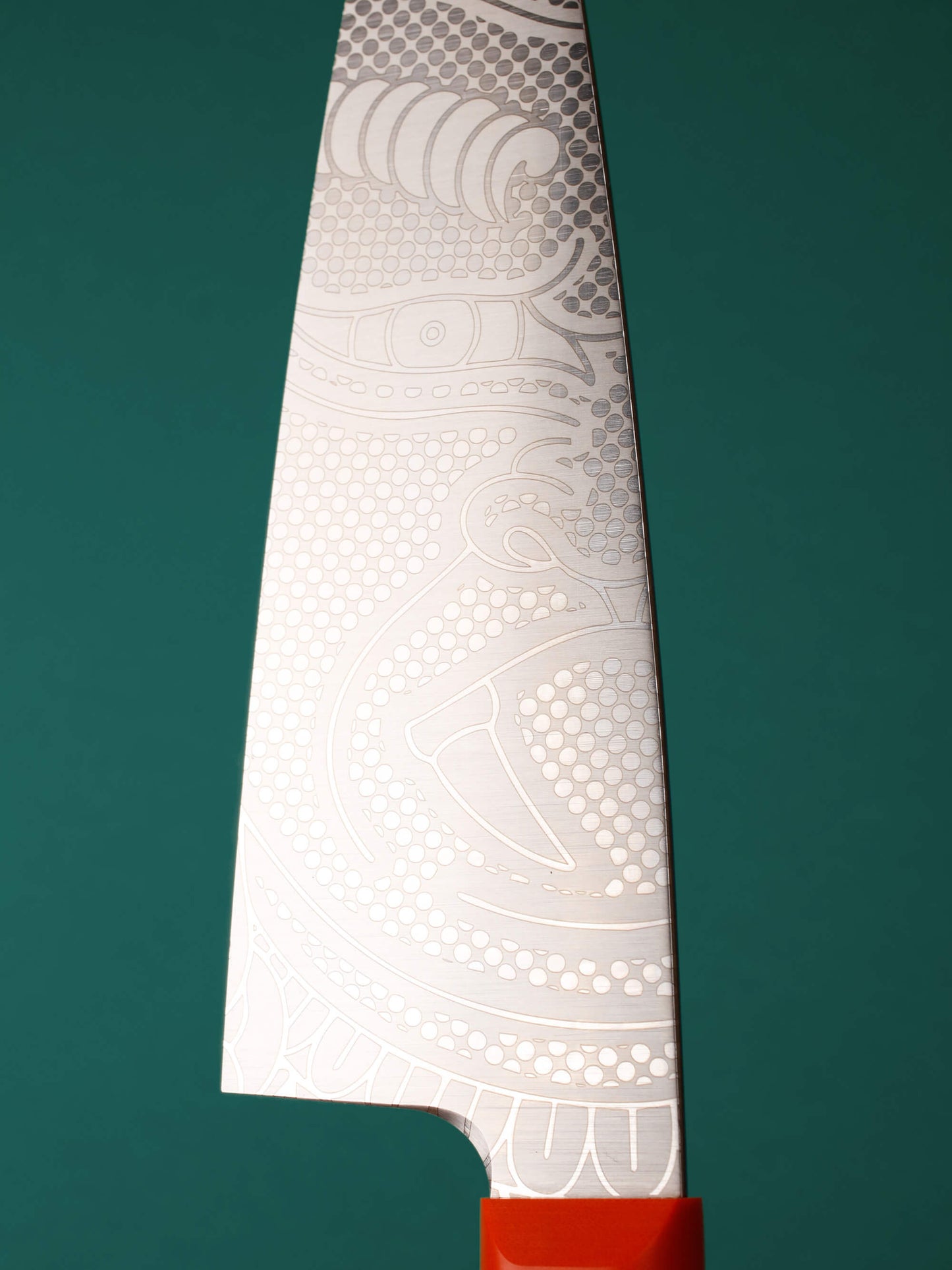Handcrafted in Barcelona, this chef knife blends high-carbon steel and stacked handle for balance, control, and precision. Perfect for daily prep.