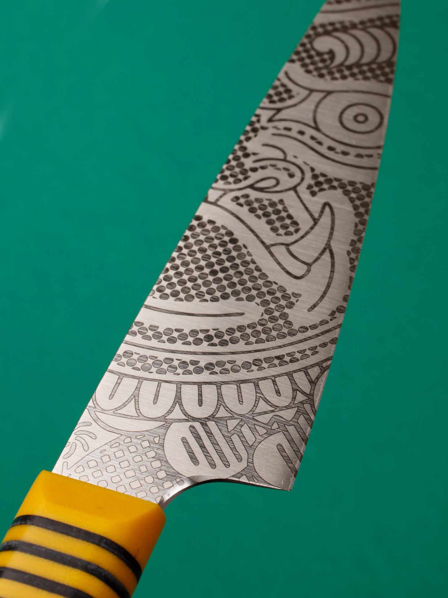 This nimble knife sits between chef and paring. It's ideal for slicing, trimming, and precise prep. Balanced and sharp, Handcrafted in Barcelona.