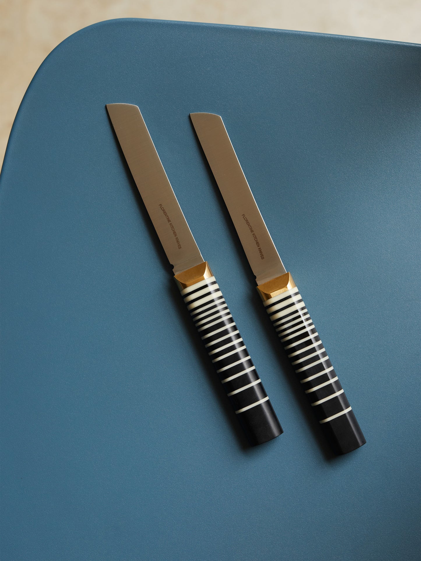 Eastern Steak Knife (Black/Ivory)