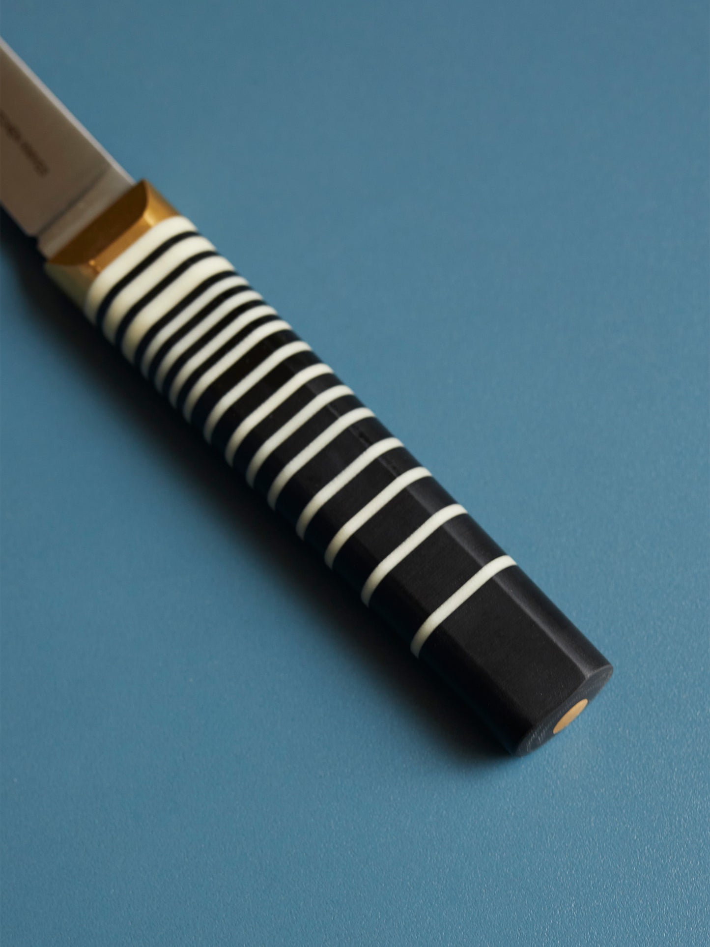 Eastern Steak Knife (Black/Ivory)