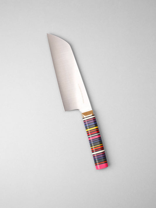Powerful and precise, this wide-blade chopper tackles dense veg and herbs. Handcrafted in Barcelona, it delivers sharpness, control, and heft.
