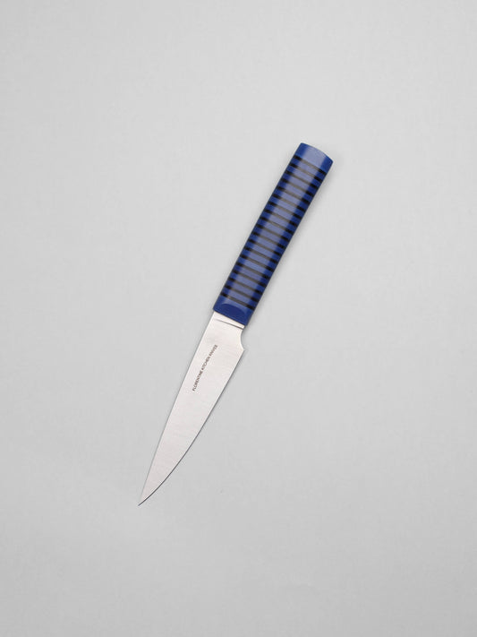 A compact knife for peeling and detail work. Made in Barcelona with high-carbon steel and stacked handles. Sharp, precise, and built to last.