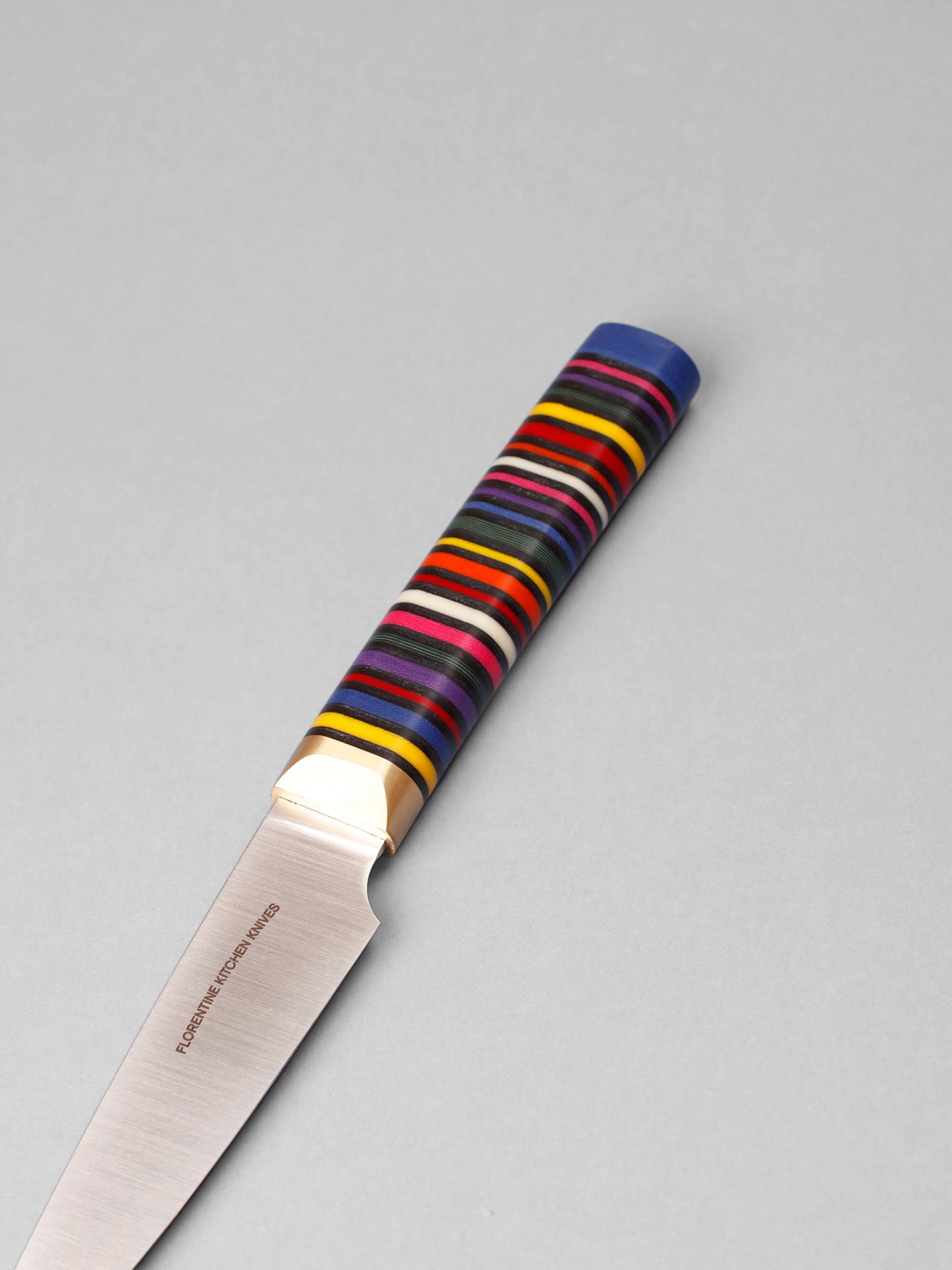 A compact knife for peeling and detail work. Made in Barcelona with high-carbon steel and stacked handles. Sharp, precise, and built to last.