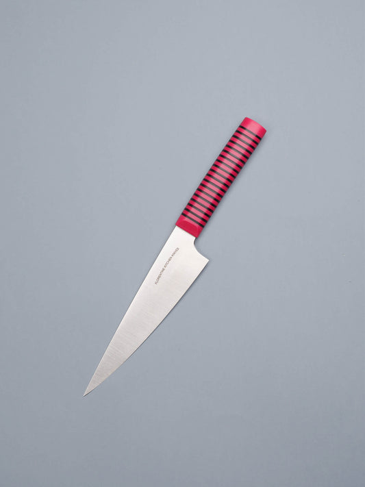 This nimble knife sits between chef and paring. It's ideal for slicing, trimming, and precise prep. Balanced and sharp, Handcrafted in Barcelona.