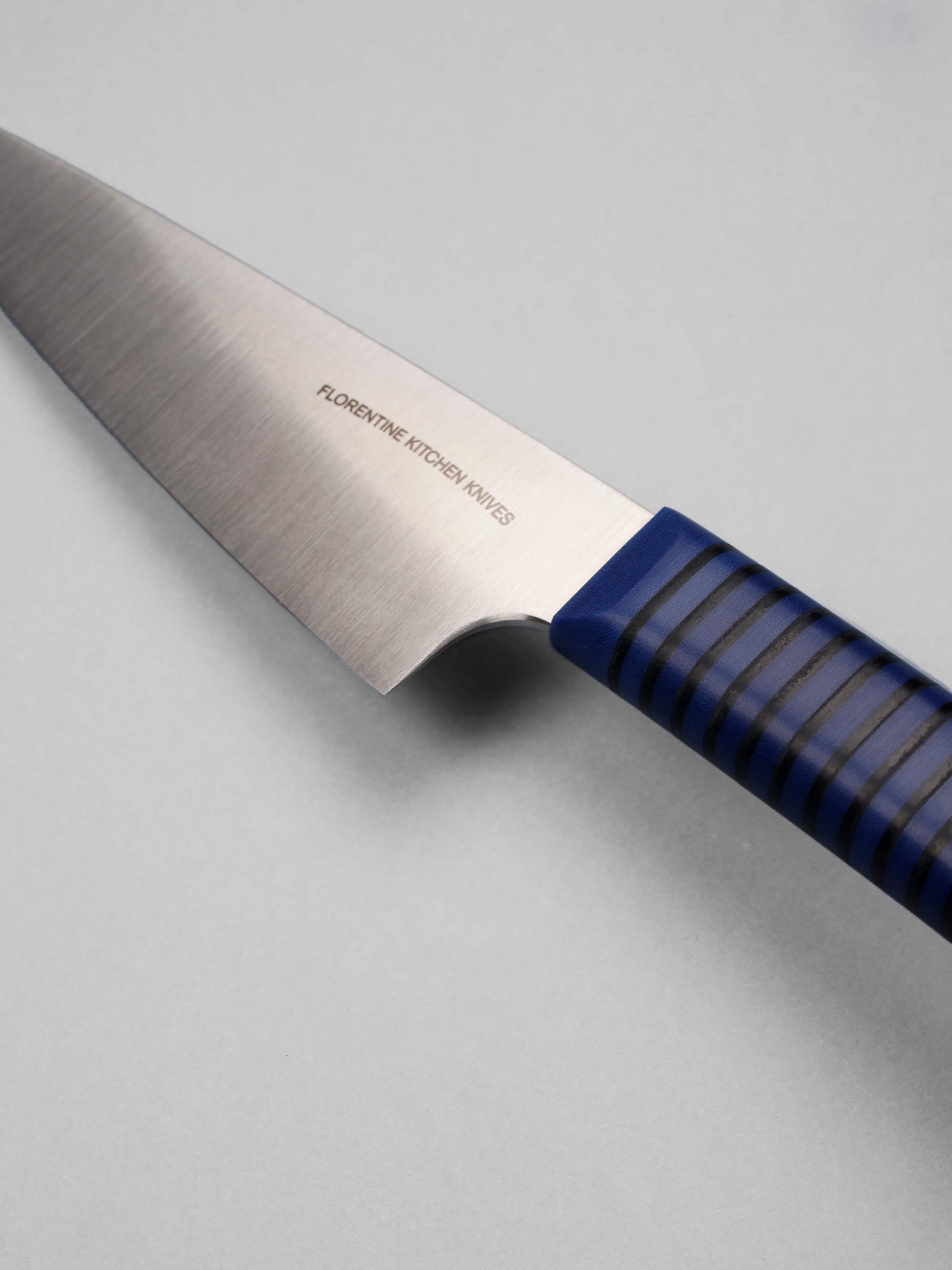 This nimble knife sits between chef and paring. It's ideal for slicing, trimming, and precise prep. Balanced and sharp, Handcrafted in Barcelona.