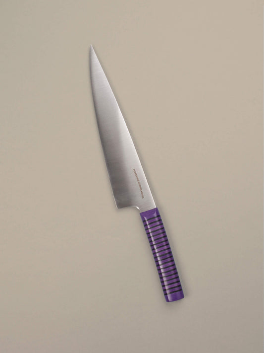 A refined tool for everyday tasks, made in Barcelona with high-carbon steel and Florentine’s signature handle. Sharp, balanced and precise.