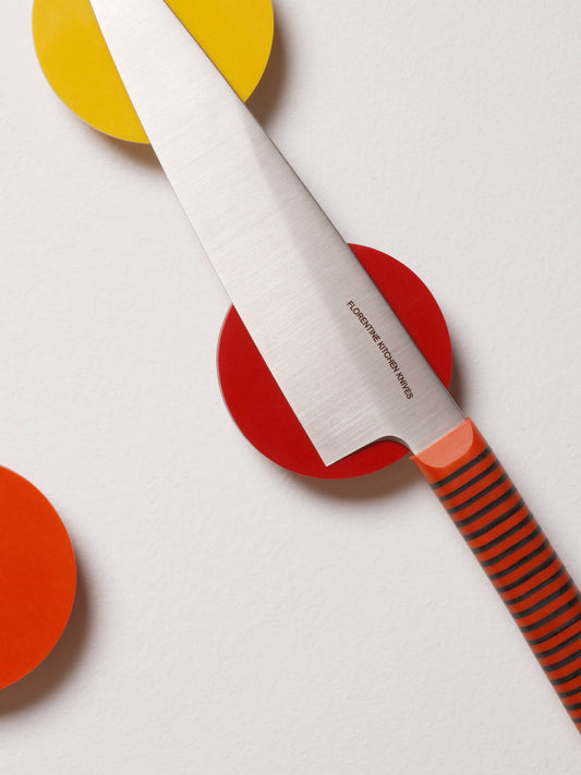 The Single Knife Wall Magnet (Red)