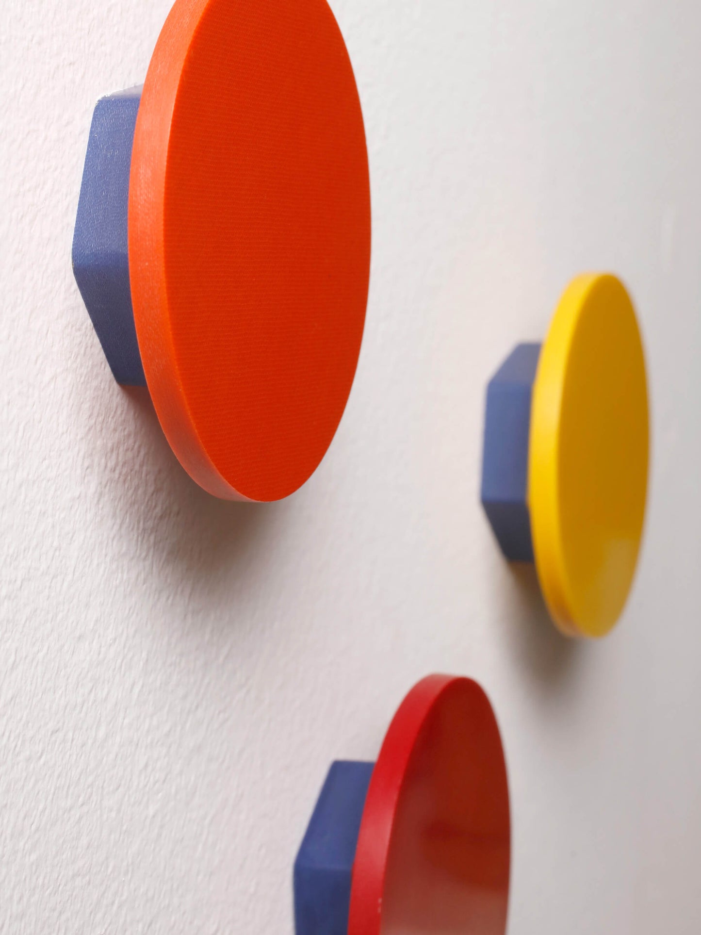 The Single Knife Wall Magnet (Yellow)