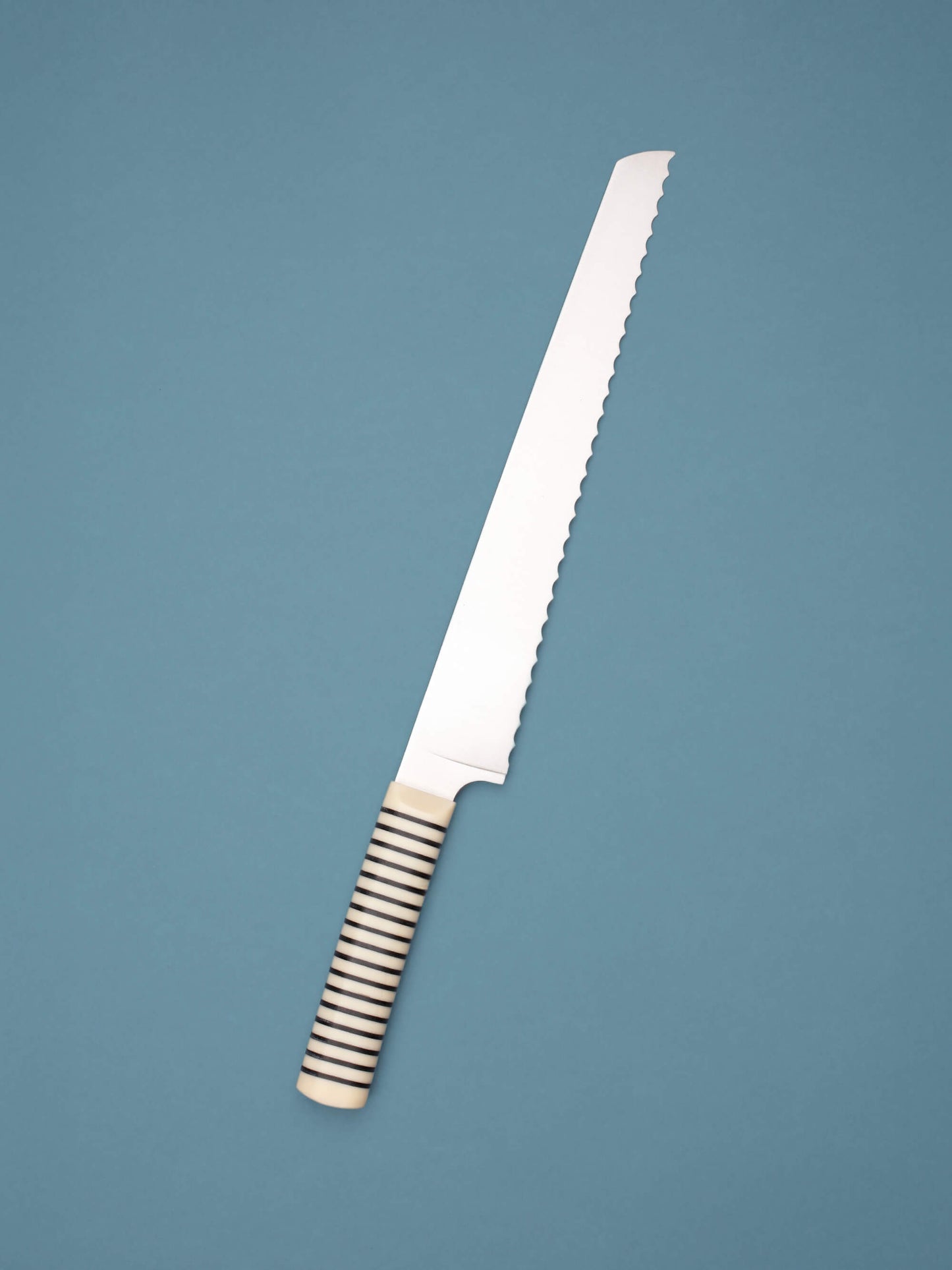 Bread Knife (Black/Ivory)