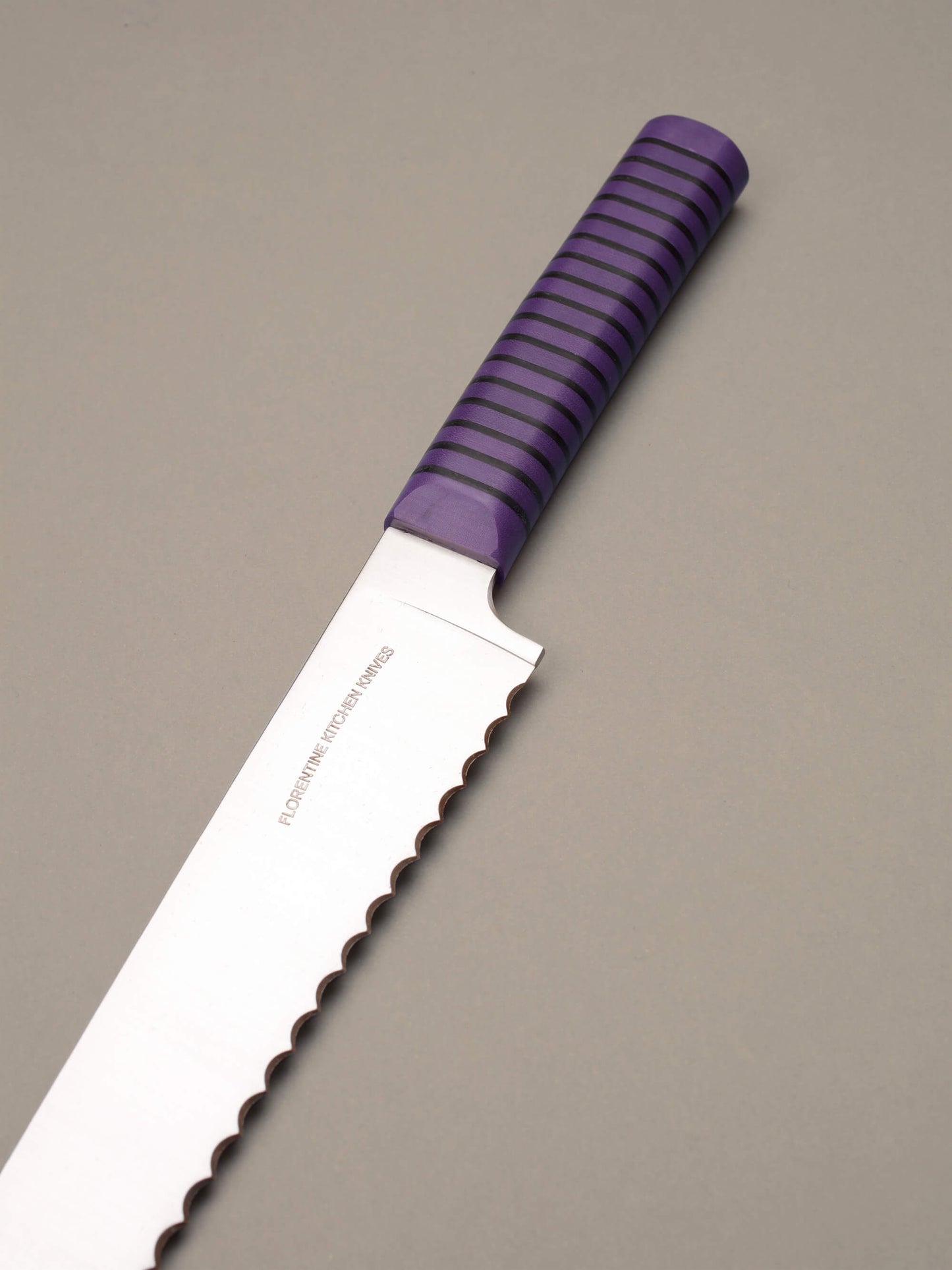 Bread Knife (Black/Purple)