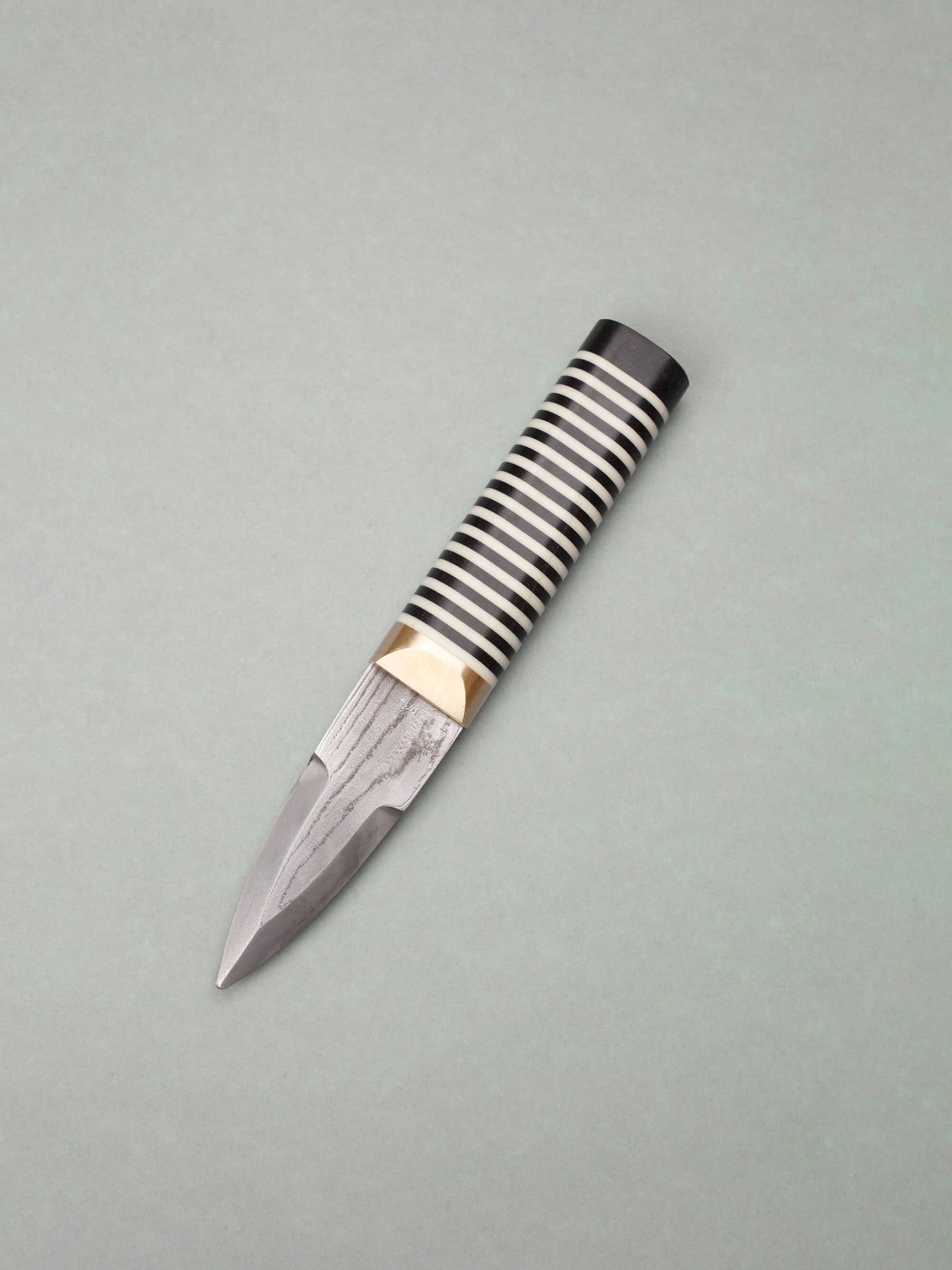 Maker's Edition—Damax Oyster Shuckers