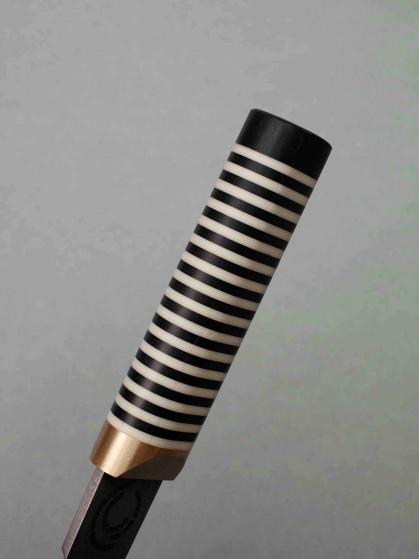 Maker's Edition—Damax Oyster Shuckers